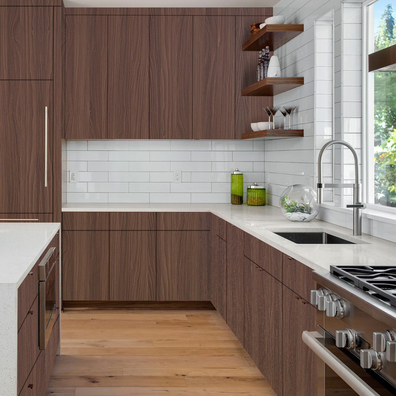 3295 Brunette Walnut (SUD) Laminate sheets